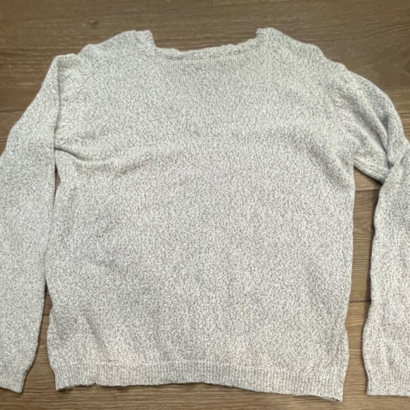 Brandy Melville V-Neck Sweater Gray OS Cozy Warm Winter - Picture 9 of 10